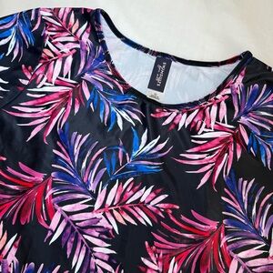 SWIMSUITS FOR ALL Womens 16 Chorine Resistant Rash Guard Short-Sleeve Swim Top